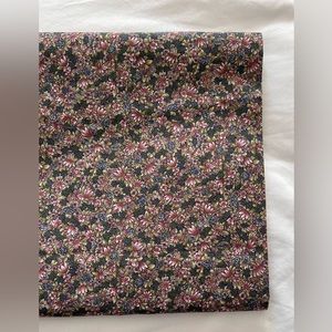 NEW 4 yds Fabric TONY WENGEL Wenzel HOUSE Floral